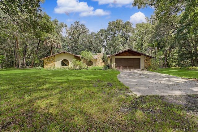 18255 Lake Lindsey Road, Brooksville, FL 34601