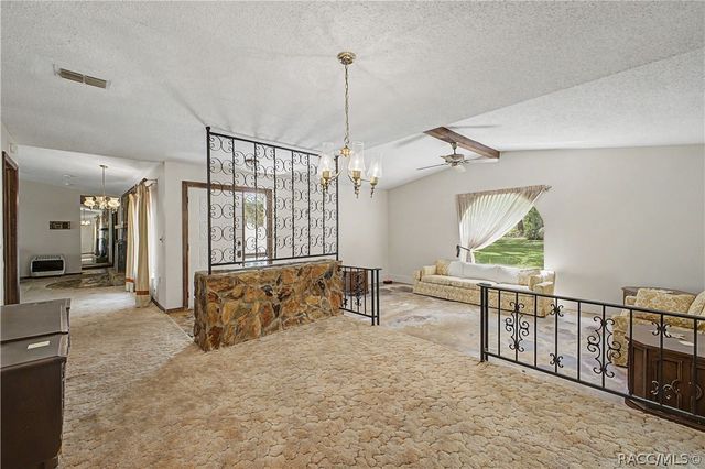 18255 Lake Lindsey Road, Brooksville, FL 34601