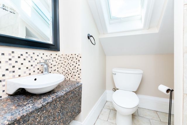 27 Shannon Street 2L, Boston, MA 02135