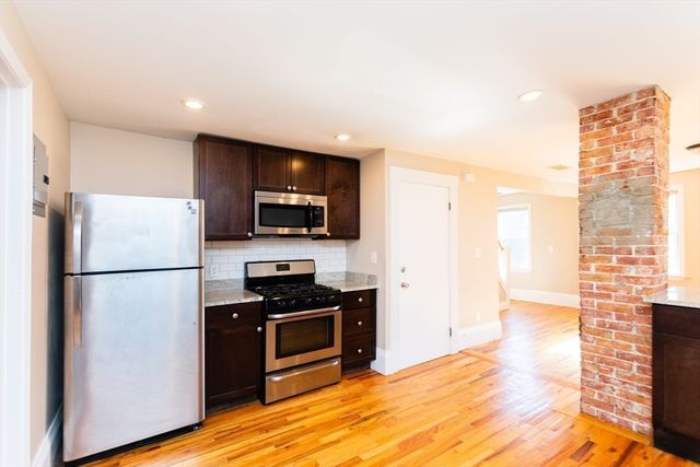 27 Shannon Street 2L, Boston, MA 02135