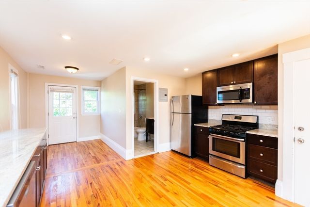 27 Shannon Street 2L, Boston, MA 02135