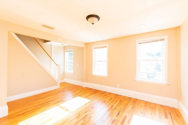 27 Shannon Street 2L, Boston, MA 02135