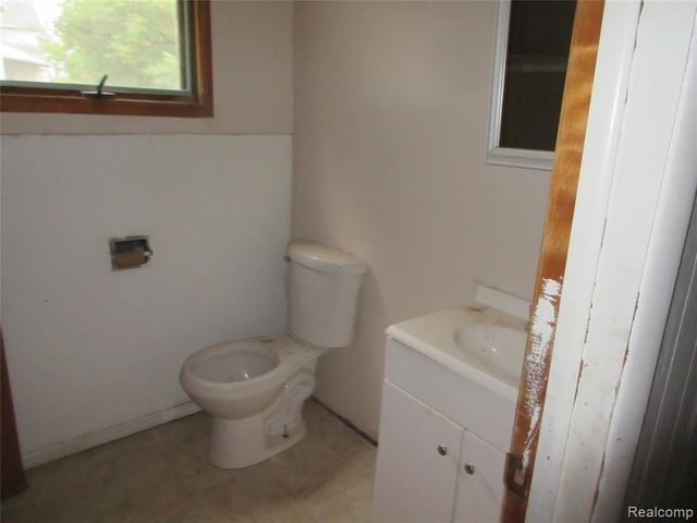 2217 Raskob Street, Flint, MI 48504
