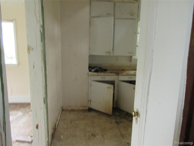 2217 Raskob Street, Flint, MI 48504