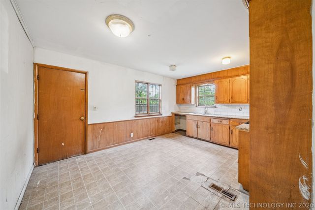 303 N Beaumont Street, Owasso, OK 74055