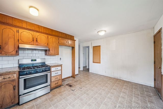 303 N Beaumont Street, Owasso, OK 74055