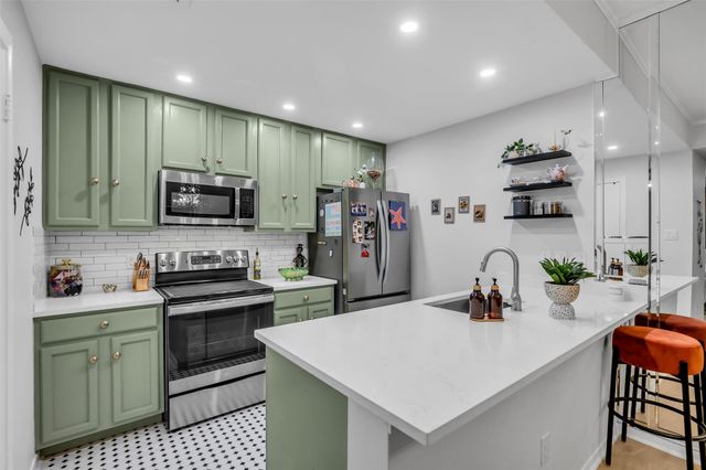 11711 Memorial Drive 271, Houston, TX 77024