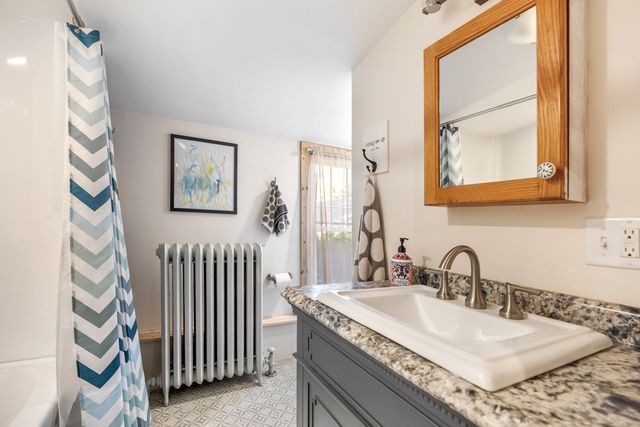 1078 Greenview Avenue, Des Plaines, IL 60016