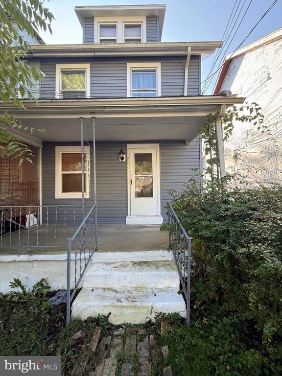 263 S MOUNT AIRY RD, Coatesville, PA 19320