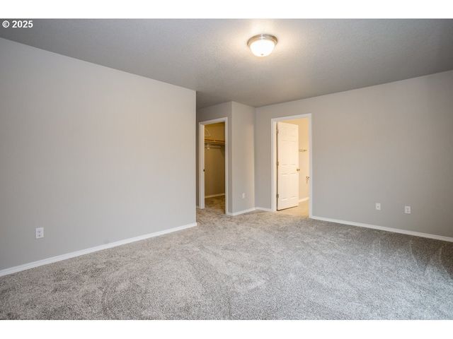 981 SCHAFFRAN Rd, Castle Rock, WA 98611