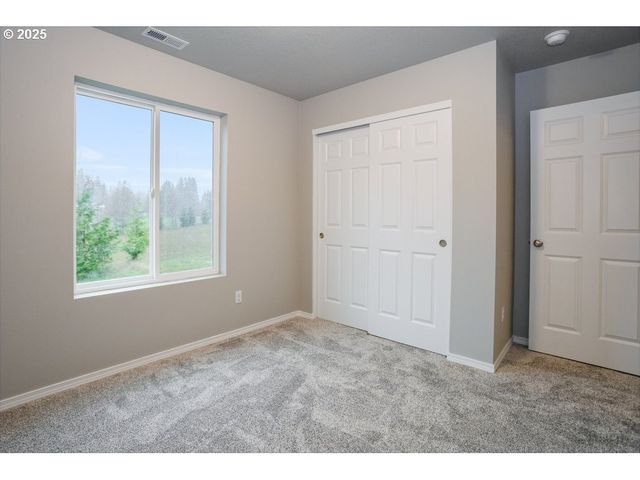 981 SCHAFFRAN Rd, Castle Rock, WA 98611