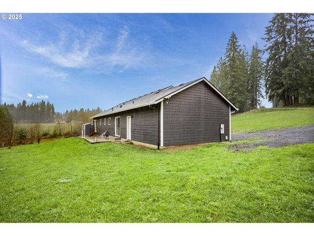 981 SCHAFFRAN Rd, Castle Rock, WA 98611