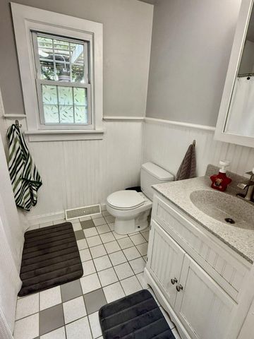 12 HEAGY DR, Lebanon, PA 17046