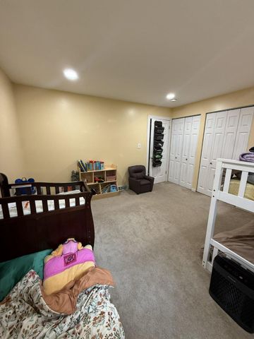 12 HEAGY DR, Lebanon, PA 17046