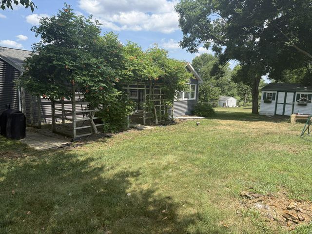 12 HEAGY DR, Lebanon, PA 17046
