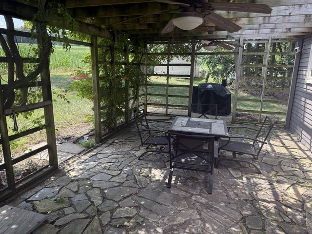 12 HEAGY DR, Lebanon, PA 17046