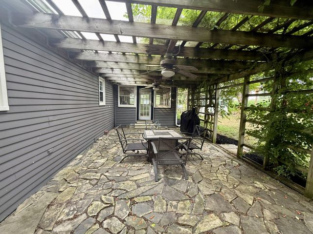 12 HEAGY DR, Lebanon, PA 17046