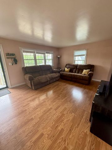 12 HEAGY DR, Lebanon, PA 17046