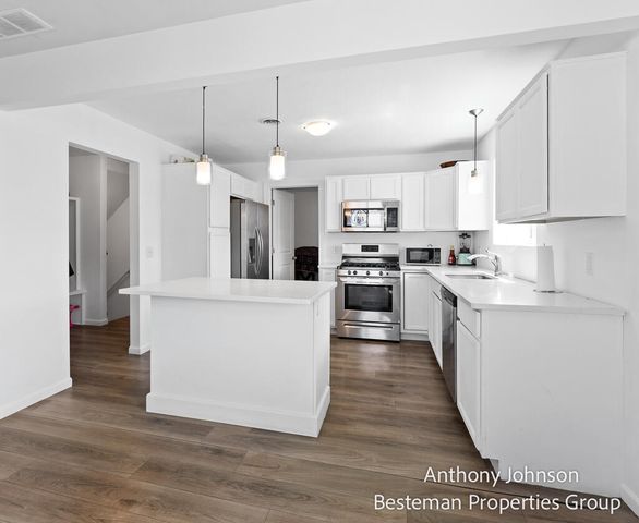 250 Warbler Drive, Caledonia, MI 49316