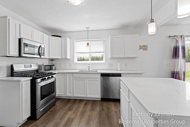 250 Warbler Drive, Caledonia, MI 49316