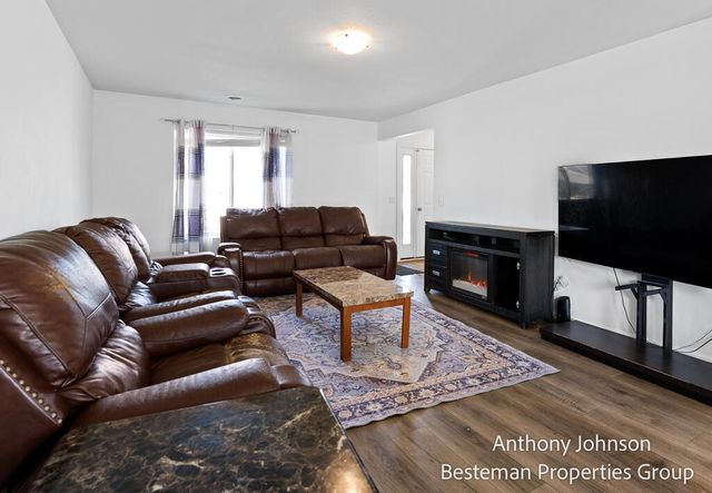 250 Warbler Drive, Caledonia, MI 49316
