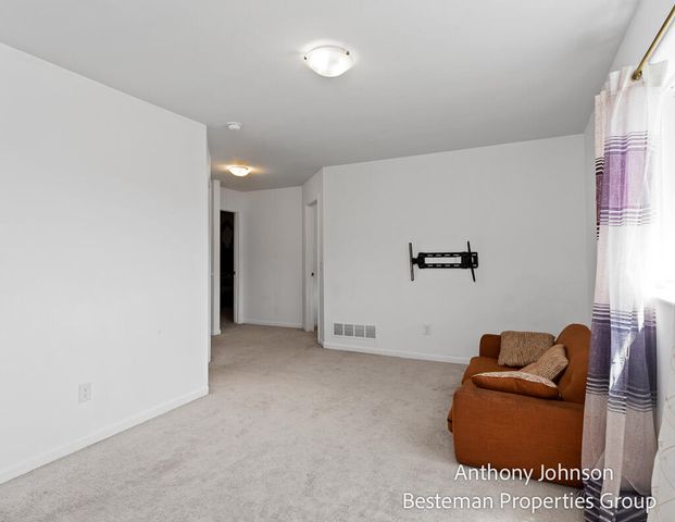 250 Warbler Drive, Caledonia, MI 49316