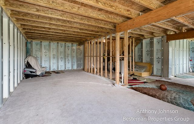 250 Warbler Drive, Caledonia, MI 49316