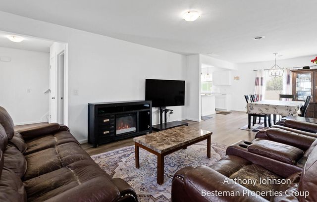 250 Warbler Drive, Caledonia, MI 49316
