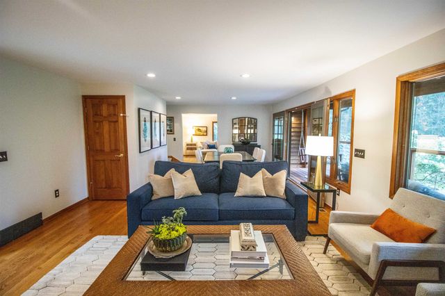 13138 White Lake Road, Fenton, MI 48430