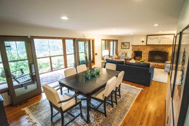 13138 White Lake Road, Fenton, MI 48430