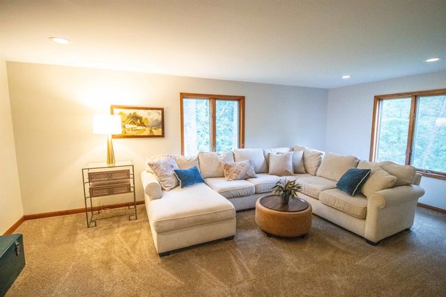 13138 White Lake Road, Fenton, MI 48430