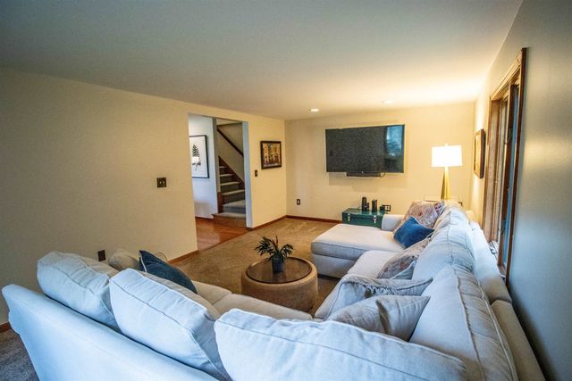 13138 White Lake Road, Fenton, MI 48430