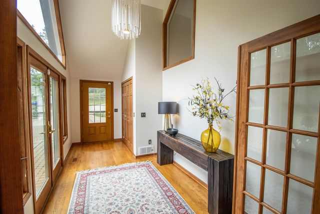 13138 White Lake Road, Fenton, MI 48430