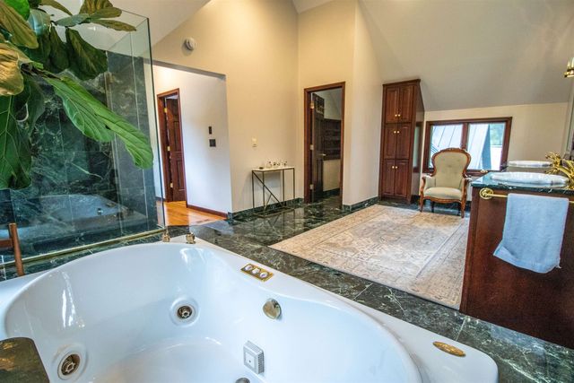 13138 White Lake Road, Fenton, MI 48430