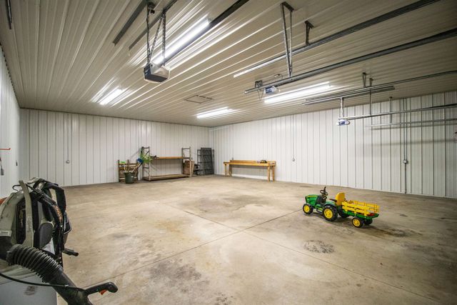 13138 White Lake Road, Fenton, MI 48430