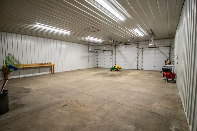 13138 White Lake Road, Fenton, MI 48430
