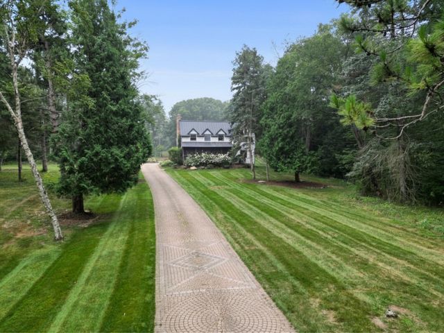 13138 White Lake Road, Fenton, MI 48430