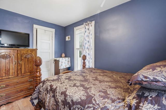 4440 N Kasson Avenue, Chicago, IL 60630
