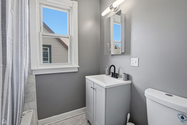 4440 N Kasson Avenue, Chicago, IL 60630