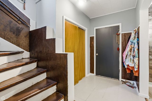 4440 N Kasson Avenue, Chicago, IL 60630