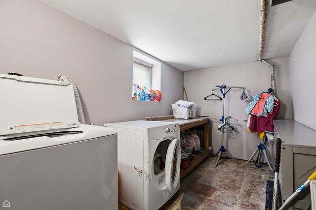 4440 N Kasson Avenue, Chicago, IL 60630