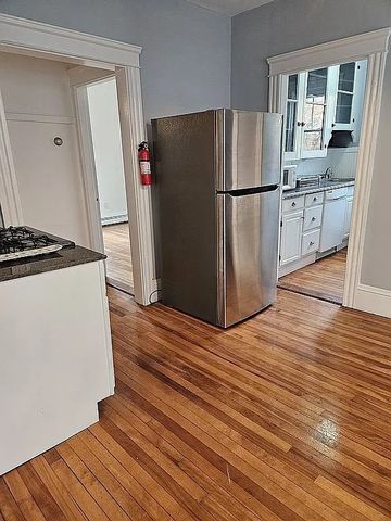 218 Howell Street 2, Providence, RI 02906