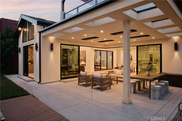 3076 Glenhurst Avenue, Los Angeles, CA 90039