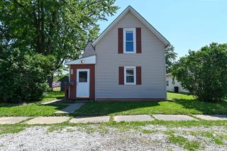 805 S 17th Street, Elwood, IN 46036