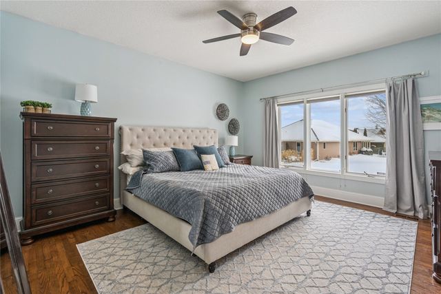 4609 Ashwood Drive, Urbandale, IA 50322