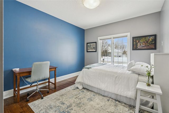 4609 Ashwood Drive, Urbandale, IA 50322