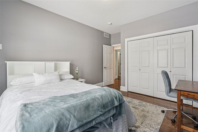 4609 Ashwood Drive, Urbandale, IA 50322