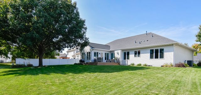 4609 Ashwood Drive, Urbandale, IA 50322