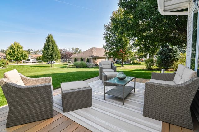 4609 Ashwood Drive, Urbandale, IA 50322