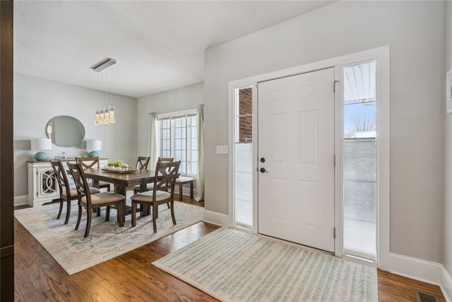 4609 Ashwood Drive, Urbandale, IA 50322